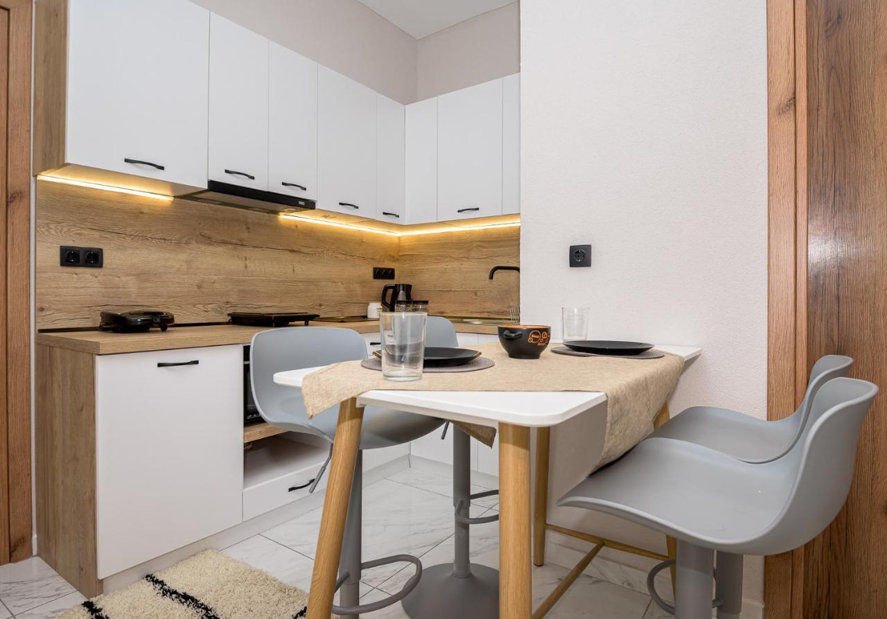 J&S Lux Central Suite 1 亚历山德鲁波利斯 外观 照片
